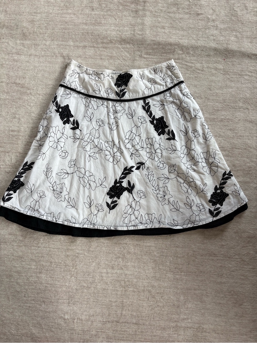 Jennifer & Grace Black & White Patchwork Skirt with Black Underlay Hem Size 4